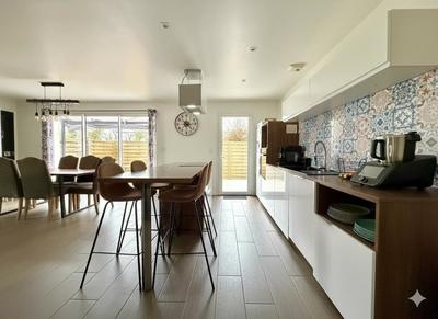 Maison - 104 m² - 5 pièces