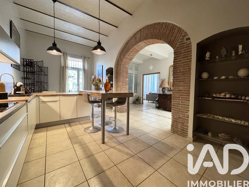 Maison - 328 m² - 6 pièces