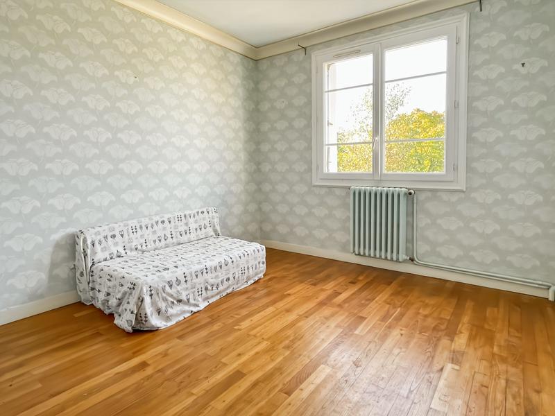 Maison - 92 m² - 5 pièces