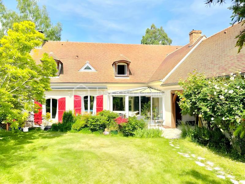 Demeure - 250 m² - 7 pièces