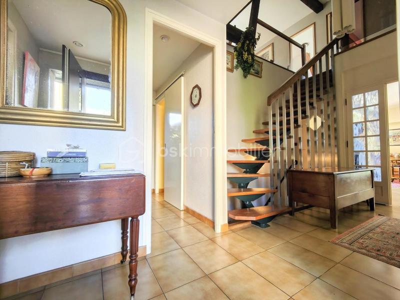 Demeure - 181 m² - 8 pièces