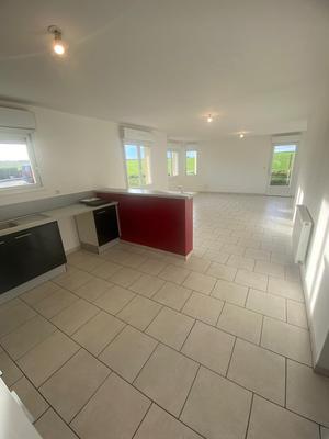 Maison - 102 m² - 4 pièces