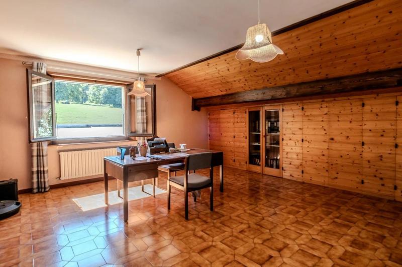 Demeure - 300 m² - 8 pièces