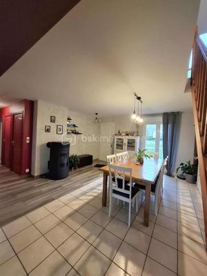 Maison - 177 m² - 8 pièces