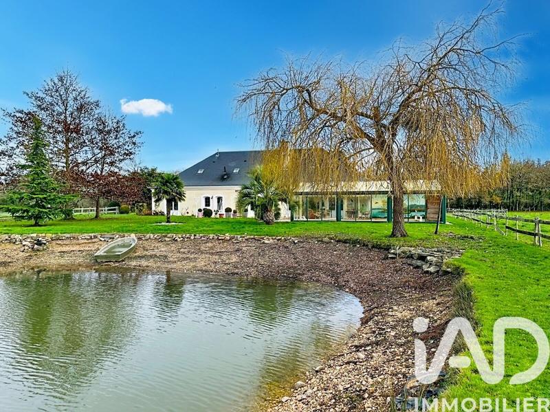 Maison - 328 m² - 8 pièces