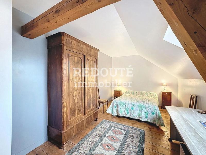 Maison - 212 m² - 6 pièces