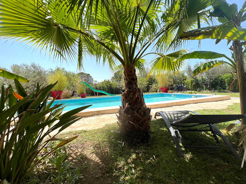 Maison - 210 m² - 8 pièces