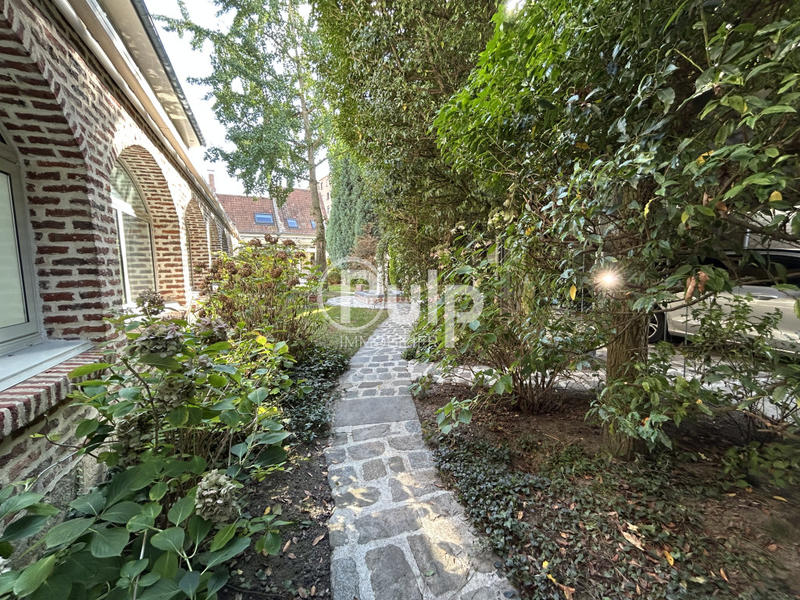 Immeuble - 352 m² - 10 pièces