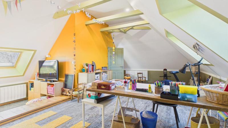 Maison - 263 m² - 9 pièces