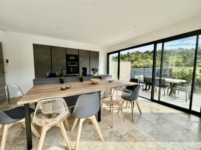 Villa - 160 m² - 6 pièces