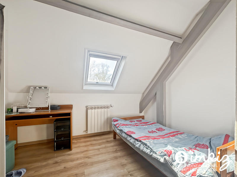 Maison - 213 m² - 9 pièces