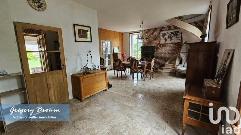 Maison - 200 m² - 6 pièces