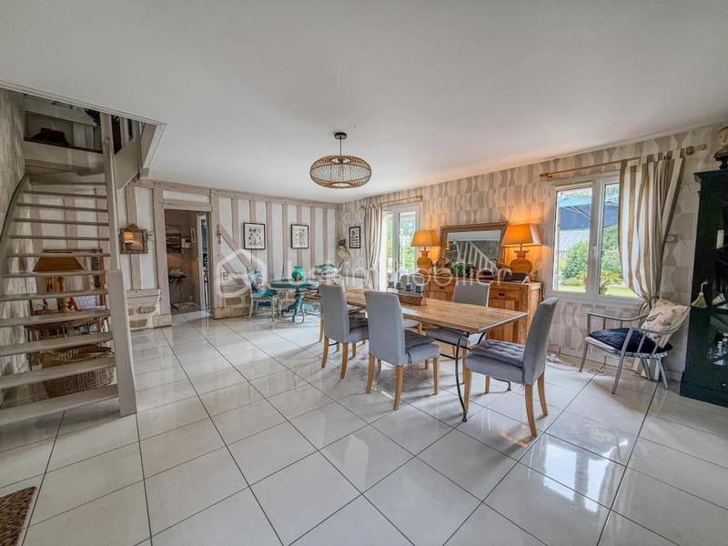 Propriété - 167 m² - 6 pièces