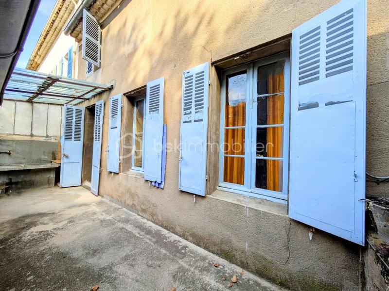 Maison de village - 182 m² - 8 pièces