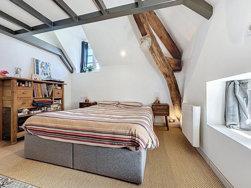 Loft - 65 m² - 3 pièces