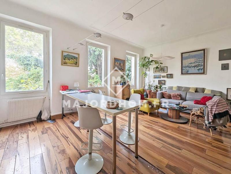 Appartement - 77 m² - 3 pièces