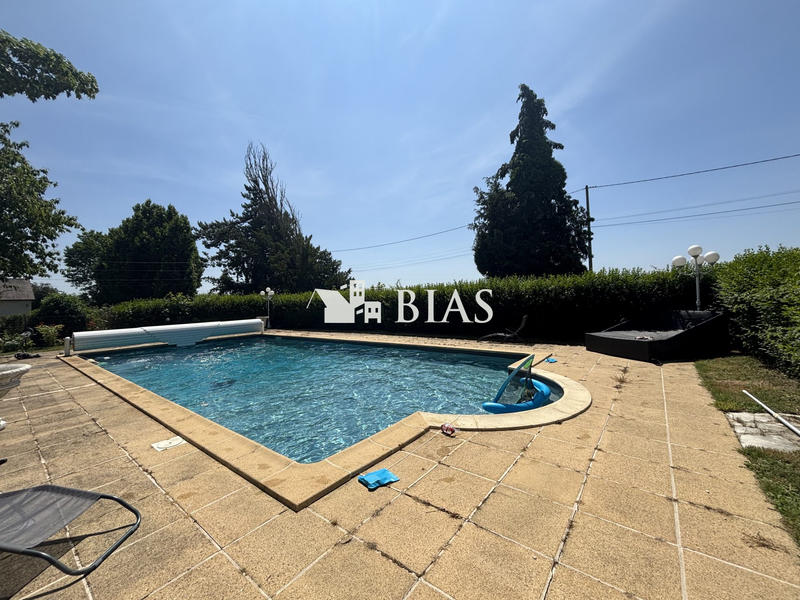 Maison - 224 m² - 11 pièces