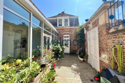 Maison de ville - 263 m² - 9 pièces