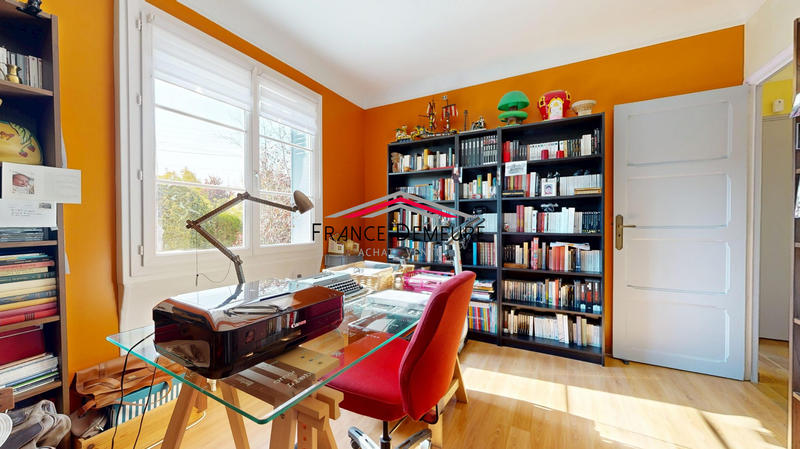 Maison - 178 m² - 8 pièces