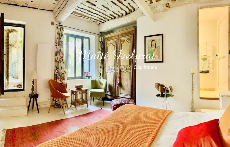 Maison - 262 m² - 9 pièces