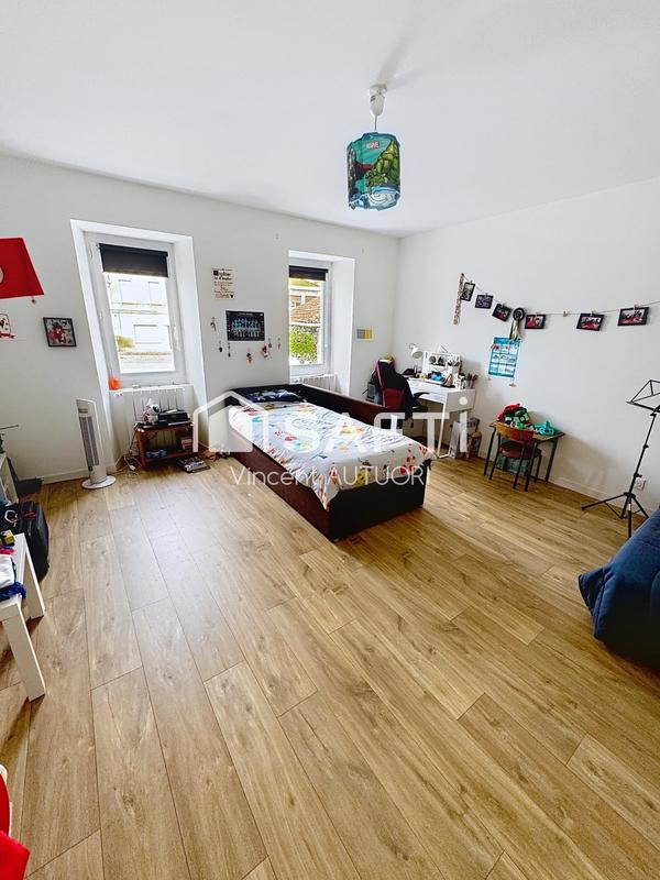 Maison - 198 m² - 7 pièces