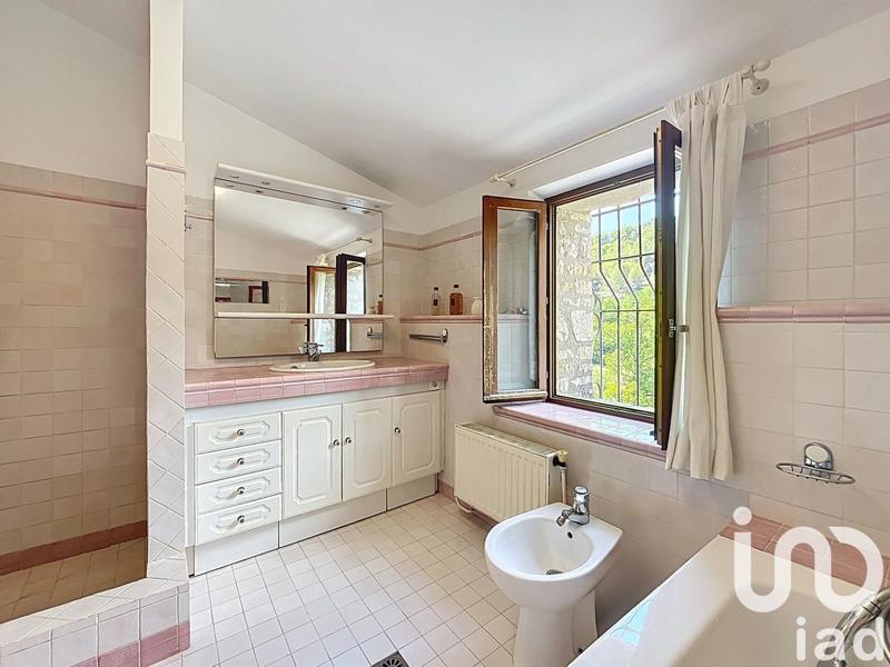 Maison - 350 m² - 11 pièces