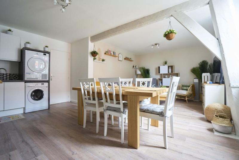 Appartement - 100 m² - 6 pièces