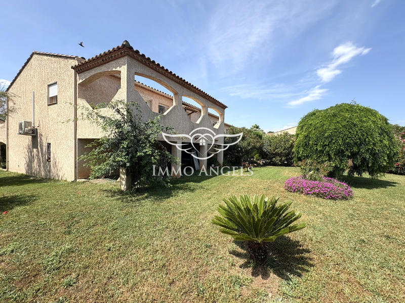 Maison - 163 m² - 8 pièces