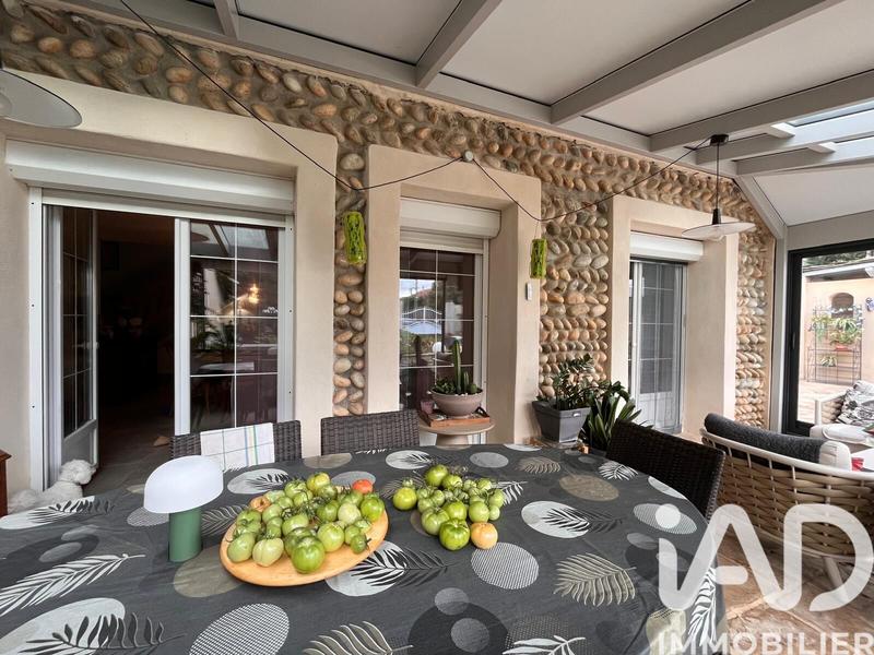 Maison - 250 m² - 6 pièces