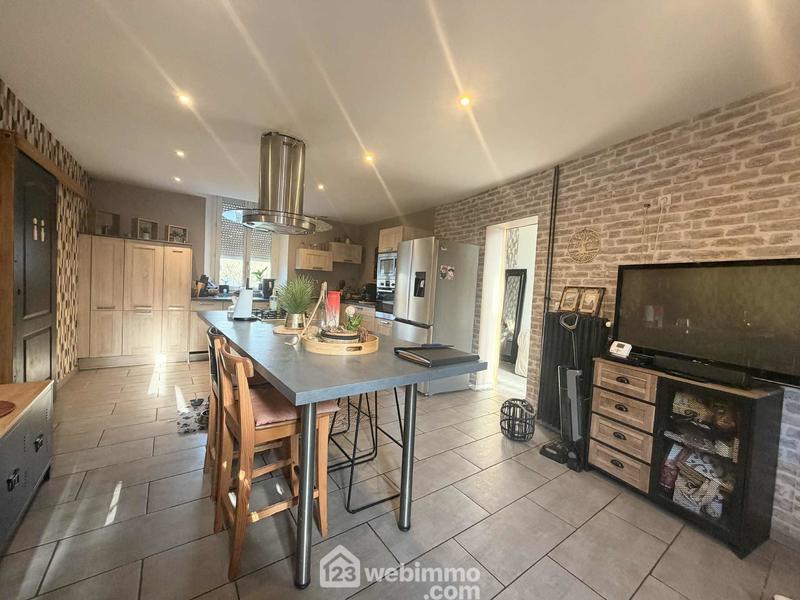 Maison - 184 m² - 6 pièces