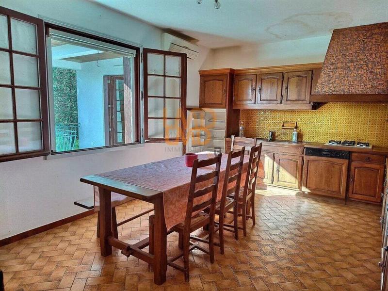 Maison - 130 m² - 5 pièces