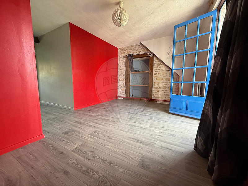 Maison - 180 m² - 8 pièces