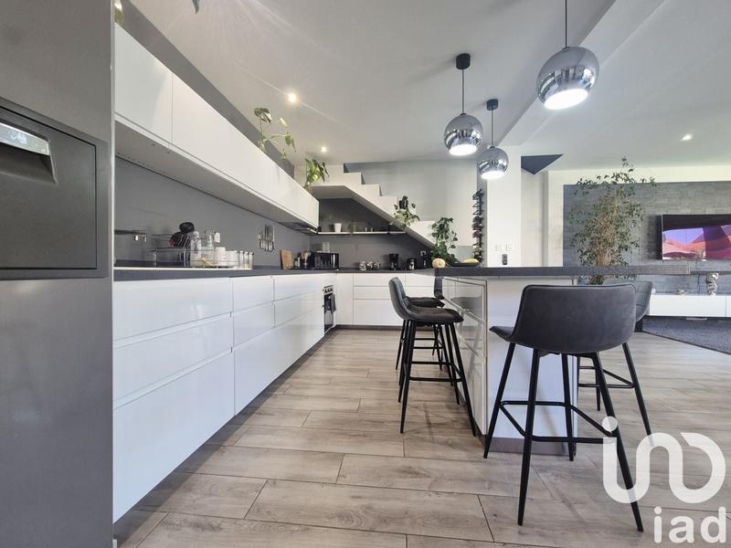 Maison - 120 m² - 4 pièces