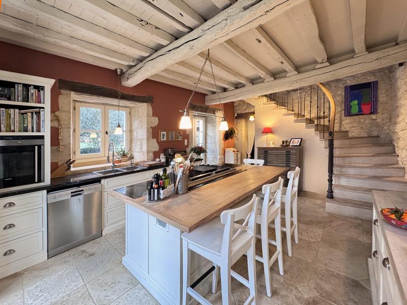 Maison - 321 m² - 10 pièces