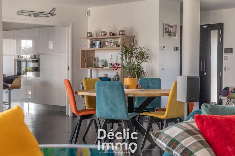 Maison - 280 m² - 7 pièces