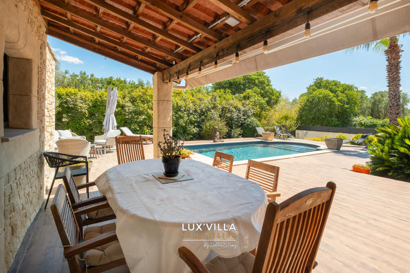 Maison - 251 m² - 8 pièces