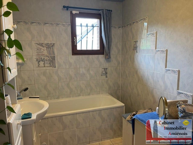 Pavillon - 150 m² - 8 pièces