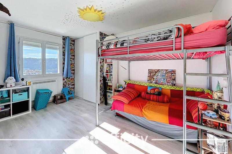 Maison - 134 m² - 5 pièces