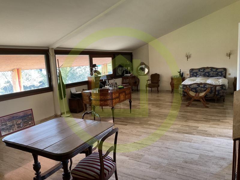 Maison de domaine - 604 m² - 14 pièces