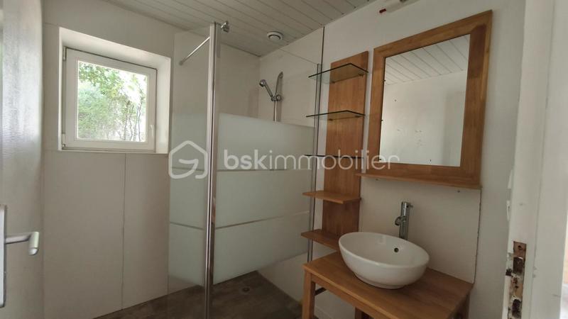 Propriété - 251 m² - 9 pièces