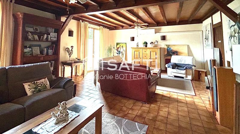 Maison - 264 m² - 10 pièces