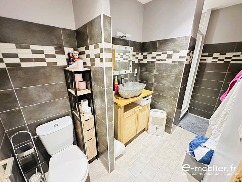 Maison - 90 m² - 4 pièces