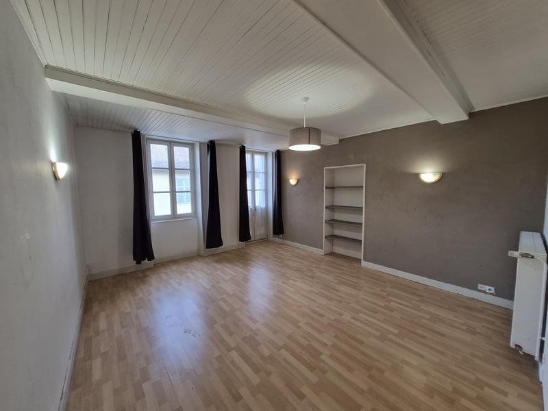 Appartement - 85 m² - 3 pièces