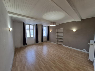Appartement - 85 m² - 3 pièces