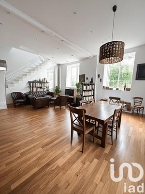 Maison - 135 m² - 6 pièces