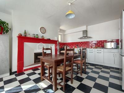 Maison - 200 m² - 7 pièces