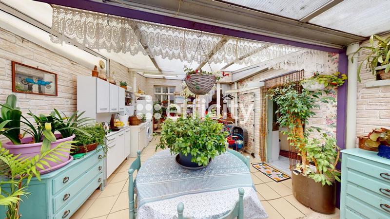 Maison - 190 m² - 8 pièces