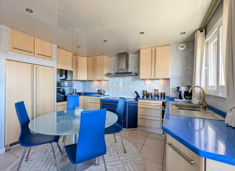 Appartement - 96 m² - 3 pièces