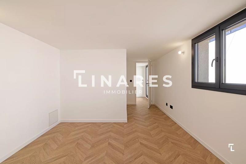 Appartement - 120 m² - 5 pièces