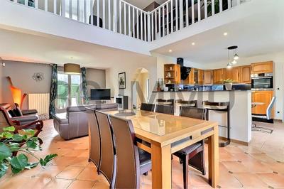 Maison - 163 m² - 7 pièces